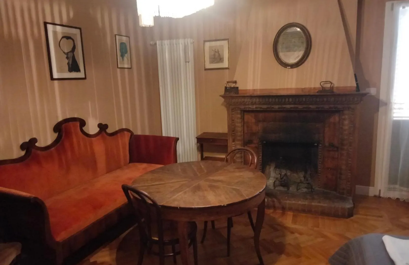 Contactos de San Petronio Room And Suite Rooms - By Bolognacentro Luxuryh